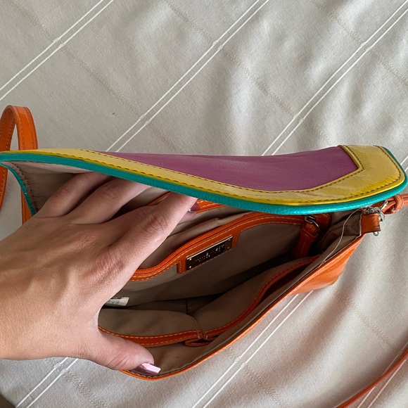 Nine West crossbody - Picture 4 of 4